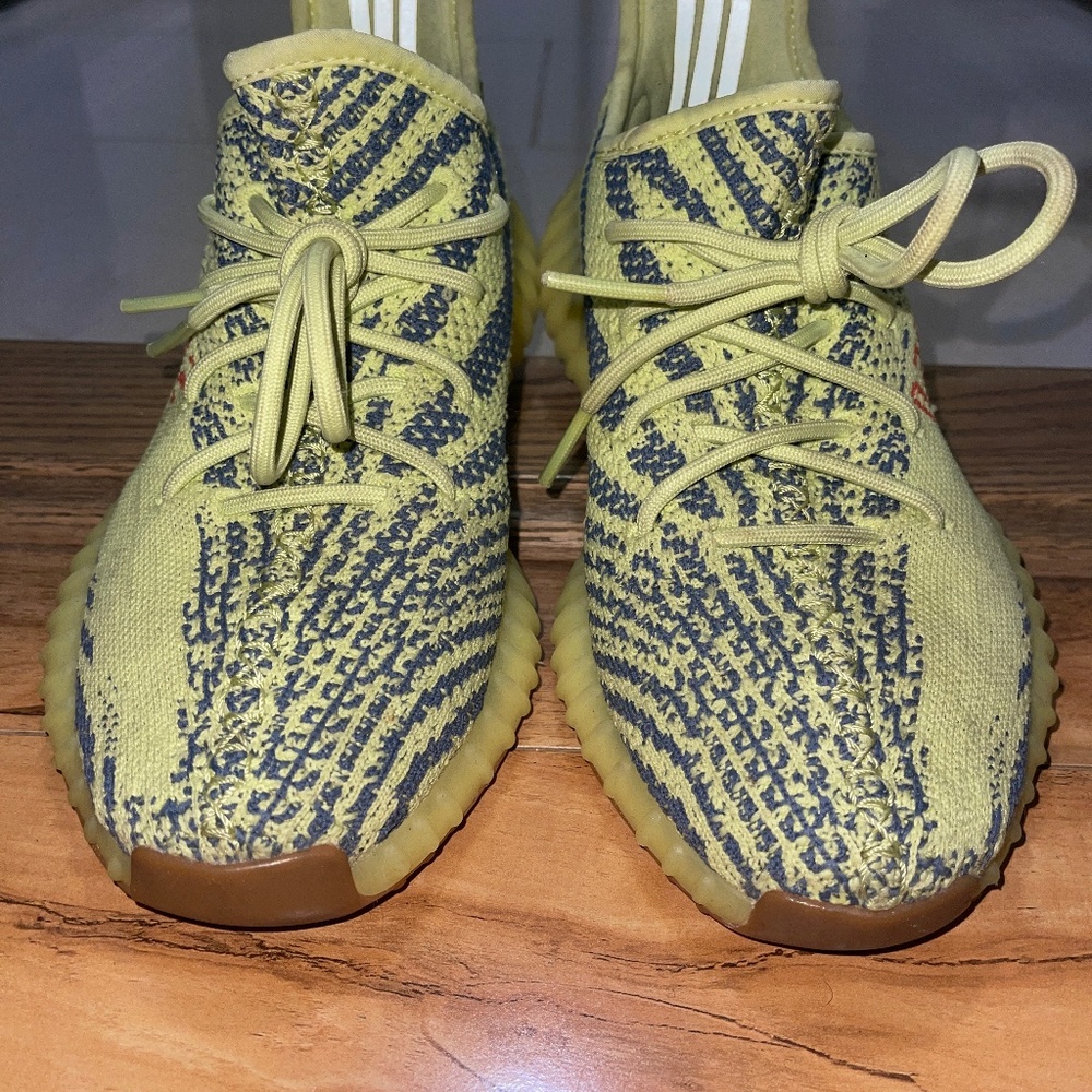 Yeezy boost 350 v2 semi frozen